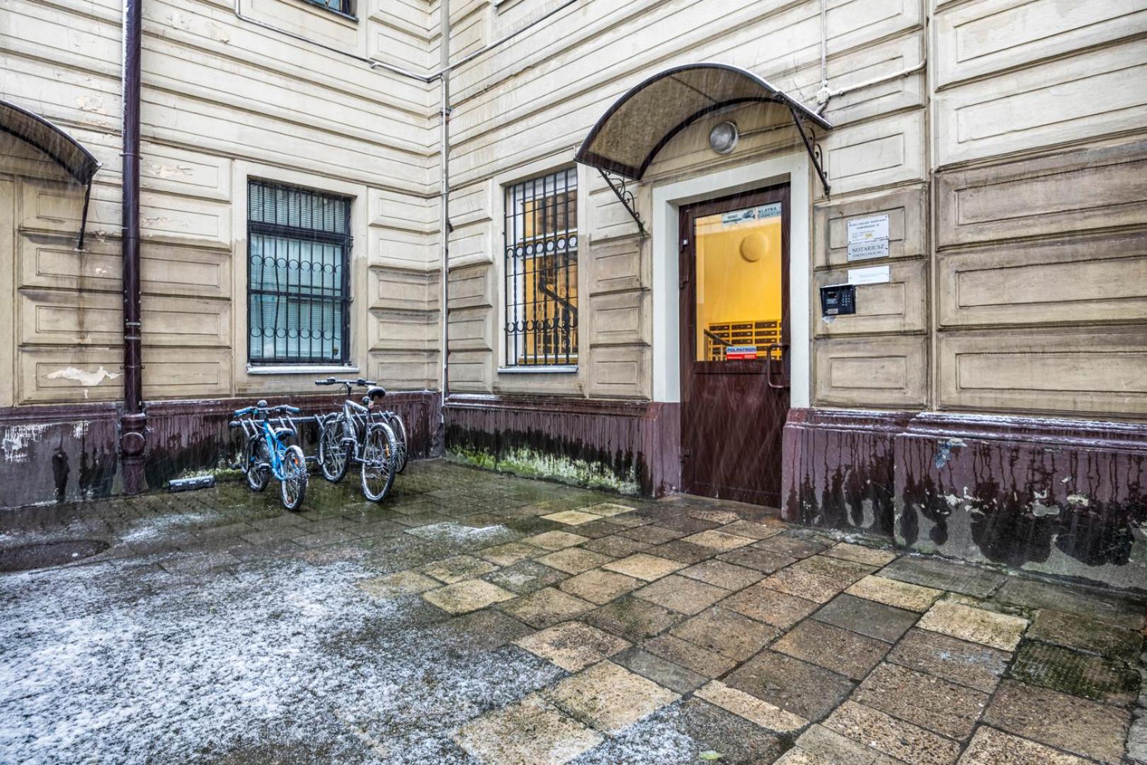 Metro Politechnika 3-Bedroom Apartment ワルシャワ エクステリア 写真